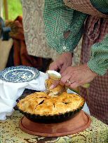 South Florida Personal Chefs Ginger and Nancy Livingston bring Home Cooking back to your home!